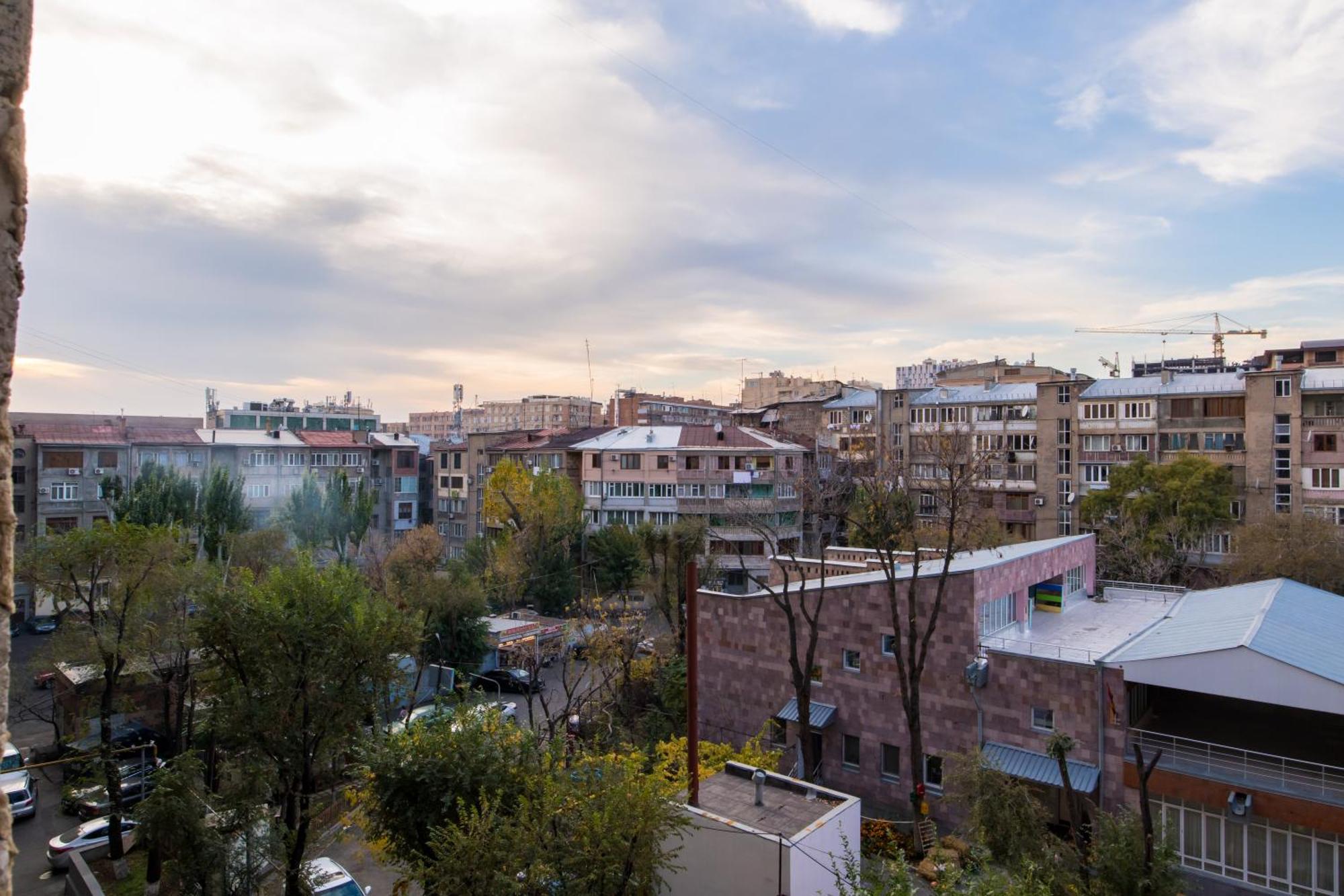 Sakharov Residence, Small Center 耶烈万 外观 照片