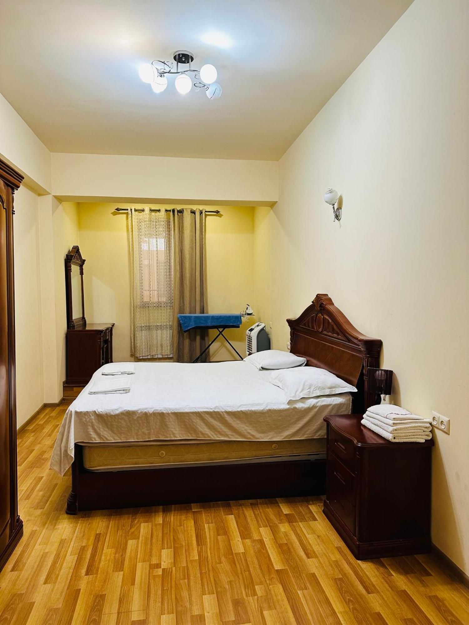 Sakharov Residence, Small Center 耶烈万 外观 照片